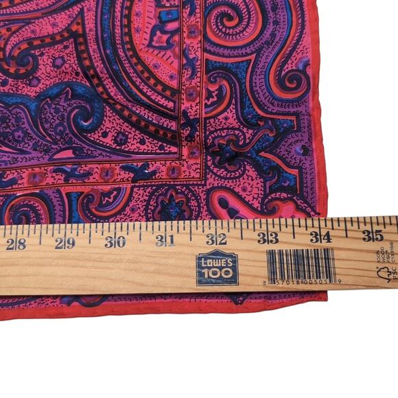 VTG Paisley Print Red Blue 34 Inch Square Rolled Edges 100% Silk Scarf Unused - Picture 5 of 7